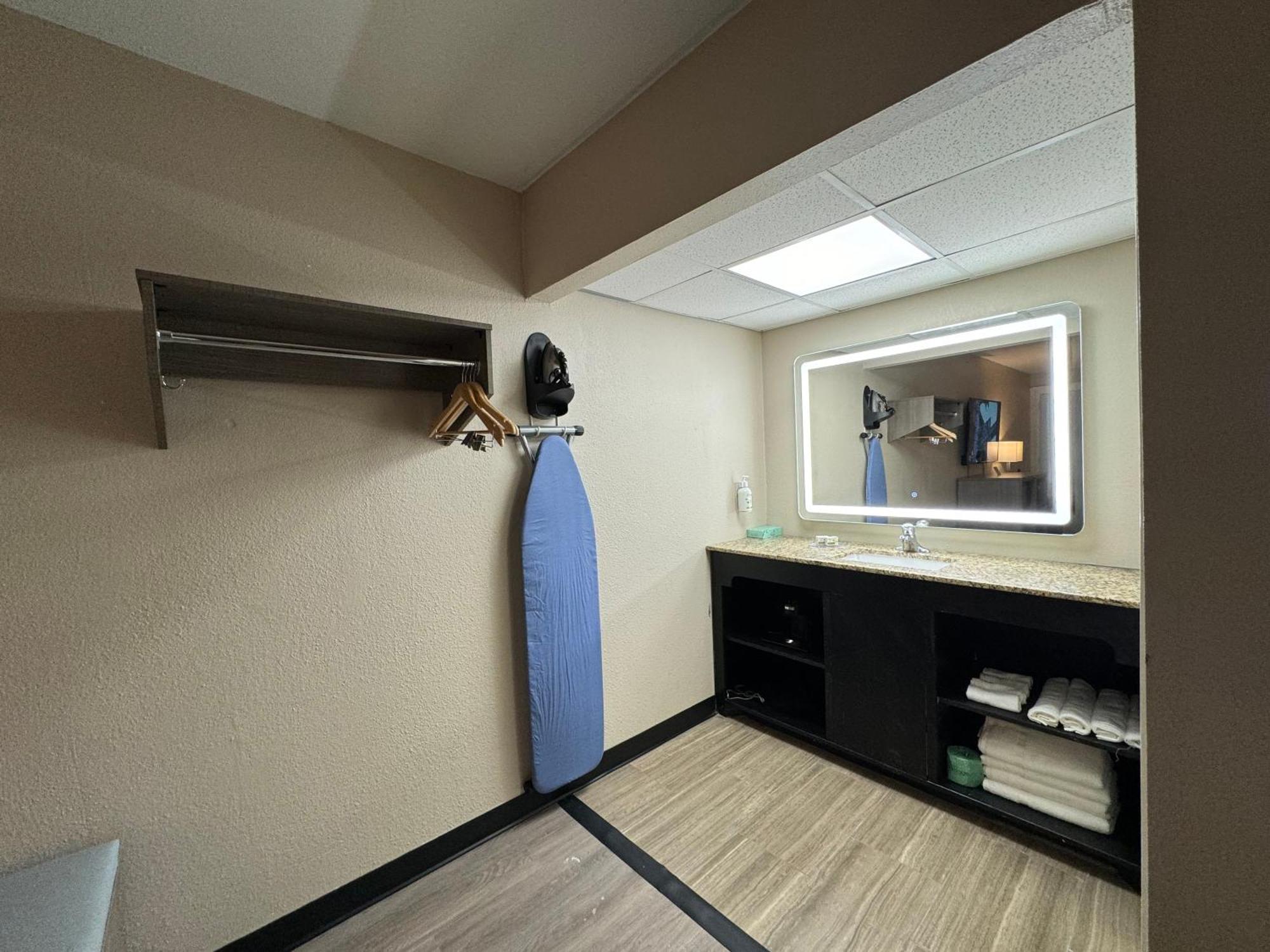 Baymont By Wyndham Corpus Christi Airport Hotel ภายนอก รูปภาพ